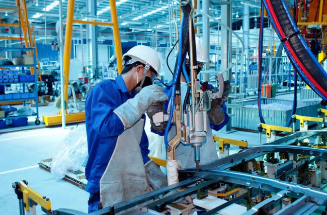 Con người - yếu tố quan trọng quyết định năng suất dài hạn